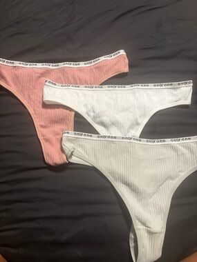 Ribbed Thong Set - Pink & White